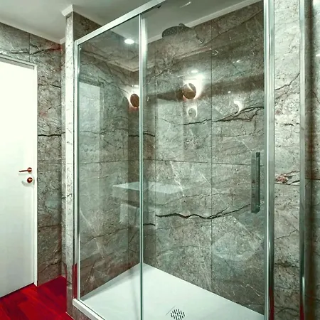 Magnifique 4 Bedrooms Musee Grevin