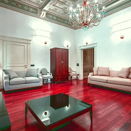 Magnifique 4 Bedrooms Musee Grevin Apartment