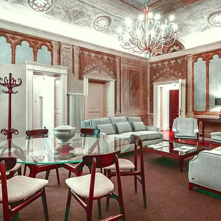 Apartment Magnifique 4 Bedrooms Musee Grevin