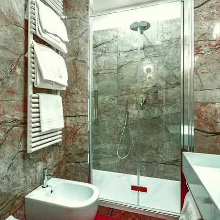 Magnifique 4 Bedrooms Musee Grevin Apartment *