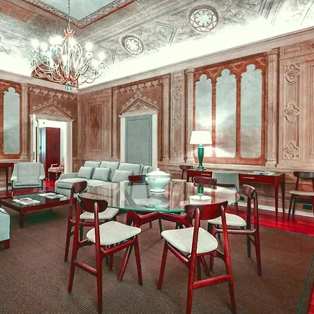 Magnifique 4 Bedrooms Musee Grevin Apartment *